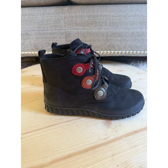 Spring Step boots - Picture 3 of 8